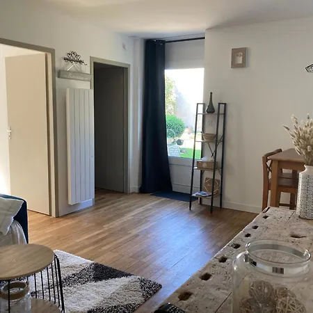 Maison De ثوارس